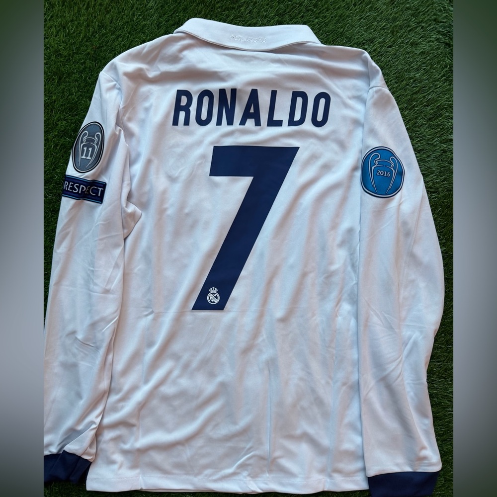 Ronaldo Madrid retro jersey